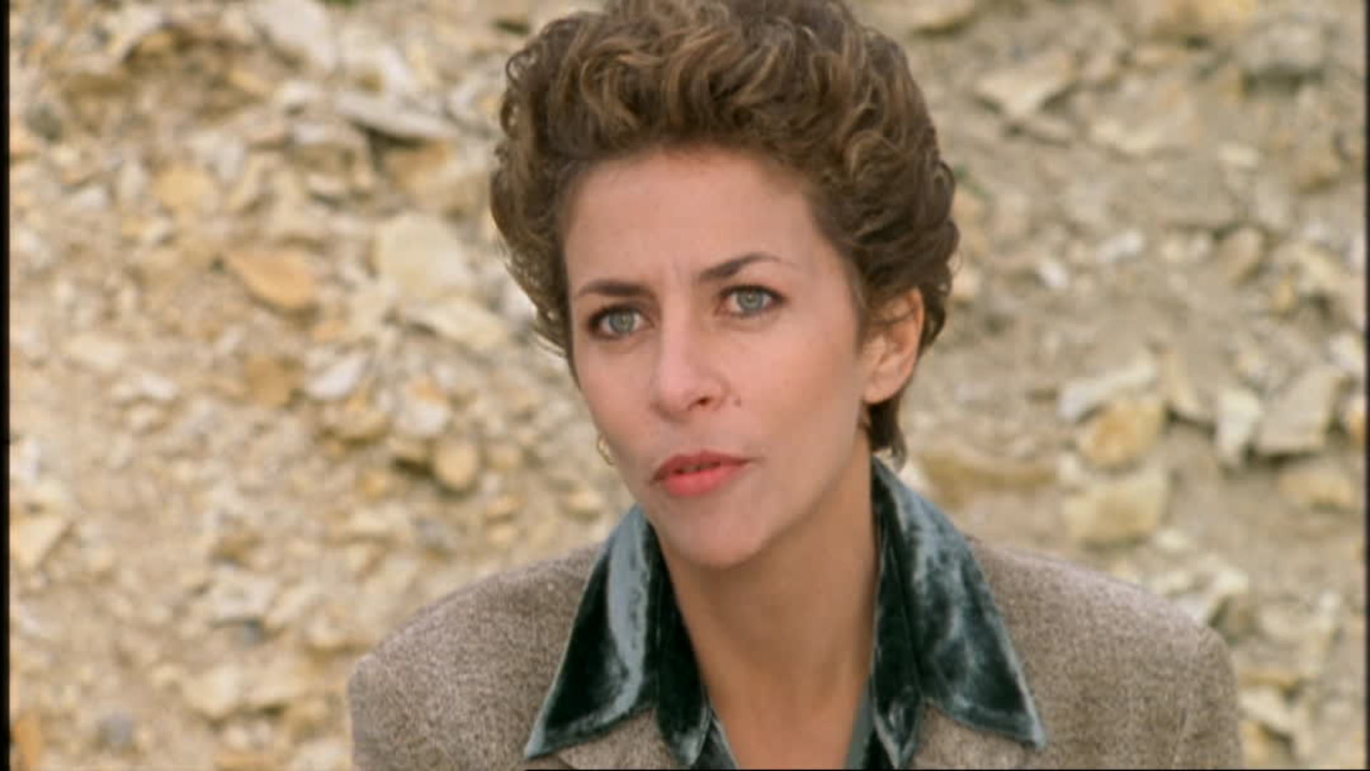 Une Femme D Honneur Streaming Saison 1 Une femme d'honneur - Saison 1 en streaming direct et replay sur CANAL+